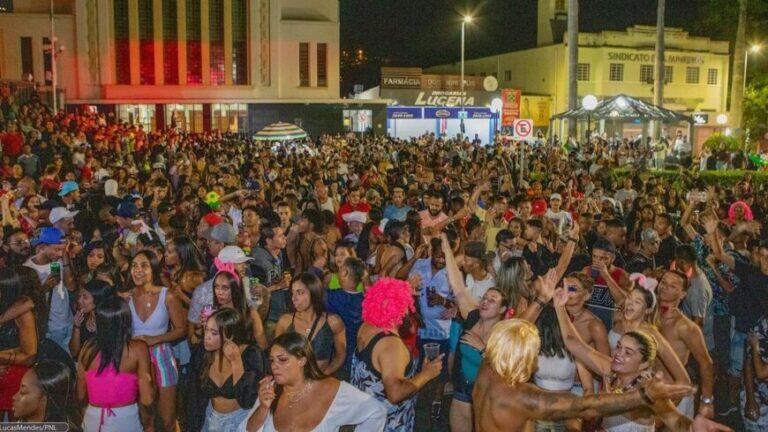 Carnaval 2025 feriado ou ponto facultativo? Ganho em dobro se